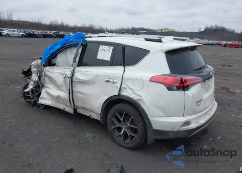 2018 Toyota Rav4 Se z USA, uszkodzony, nr VIN JTMJFREV7JJ221747